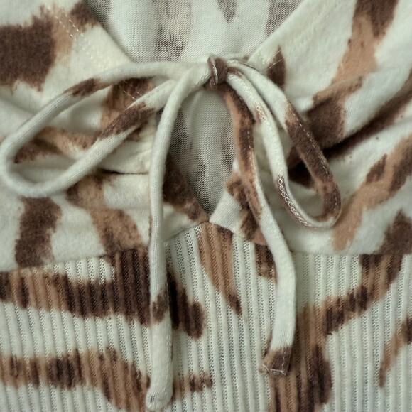 M Colsie Brown Zebra Print Crop Sweater - Picture 5 of 10